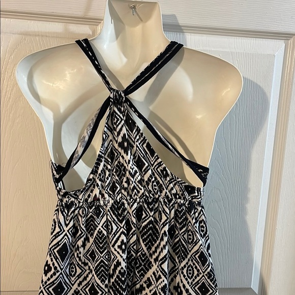 Pink Republic Black and White Camisole - Picture 4 of 5